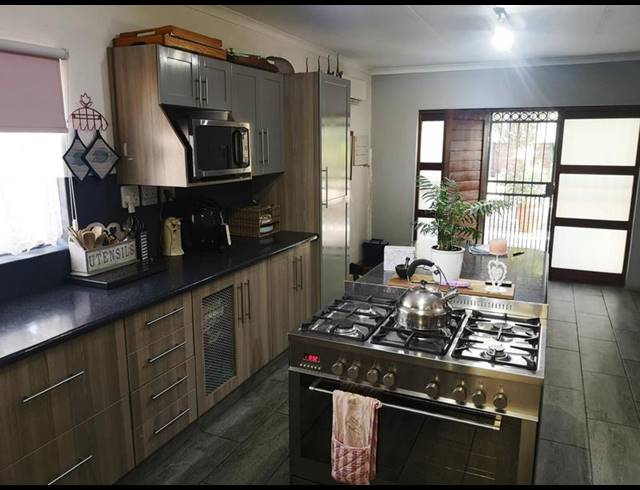 4 BEDROOM HOUSE FOR SALE IN MODIMOLLE